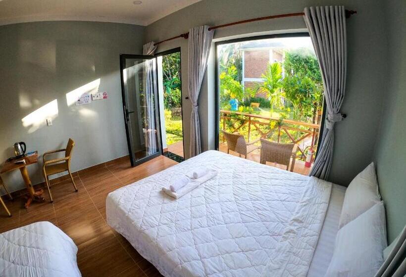 اتاق استاندارد چهارنفره با بالکن, Phu Quoc Areca Garden Bungalow