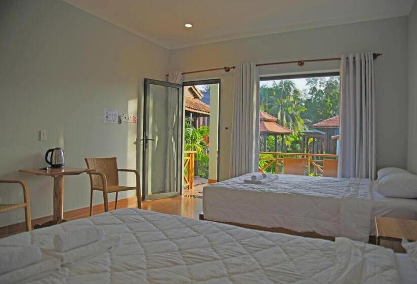 اتاق استاندارد چهارنفره با بالکن, Phu Quoc Areca Garden Bungalow