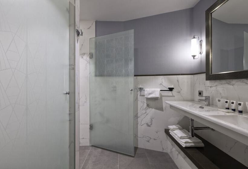 اتاق لوکس, Grand Hotel Valies