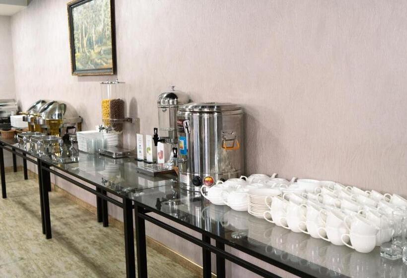 اتاق لوکس با بالکن, Tourist Inn