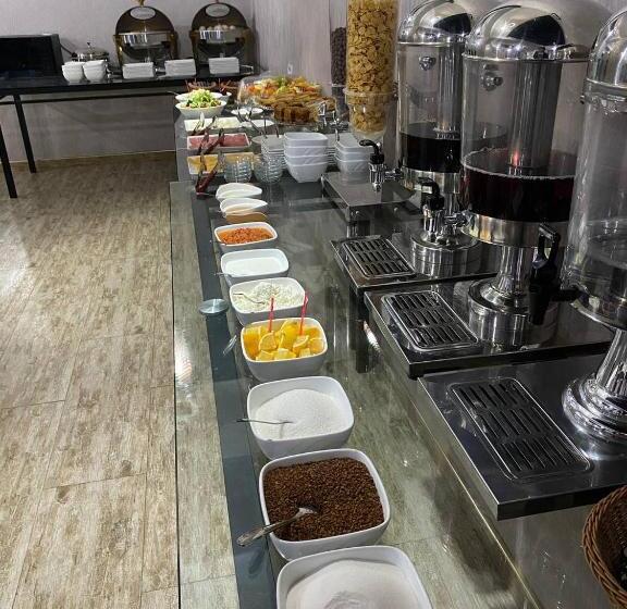 اتاق استاندارد, Tourist Inn