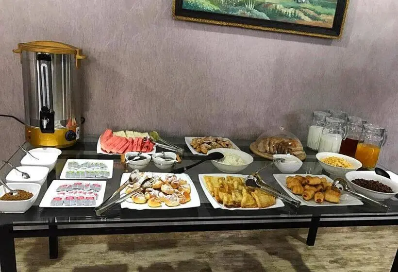اتاق استاندارد سه نفره, Tourist Inn