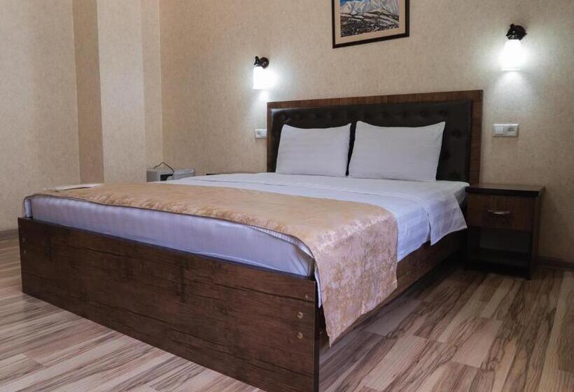 اتاق استاندارد با تخت بزرگ, Tourist Inn