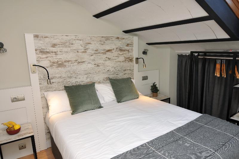 Номер Стандарт, Cims De Camprodon