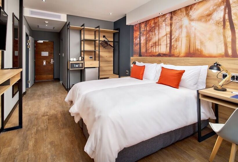 Номер Стандарт, Protea Hotel By Marriott Pretoria Loftus Park