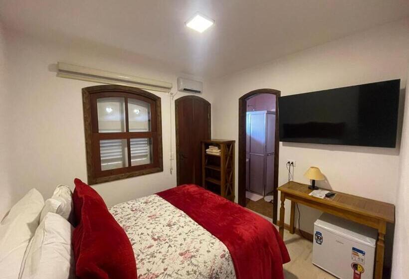 Economy Zimmer, Pousada Déjà Vu