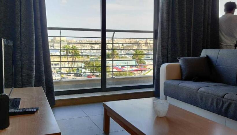 اتاق استاندارد, Shore Bridge