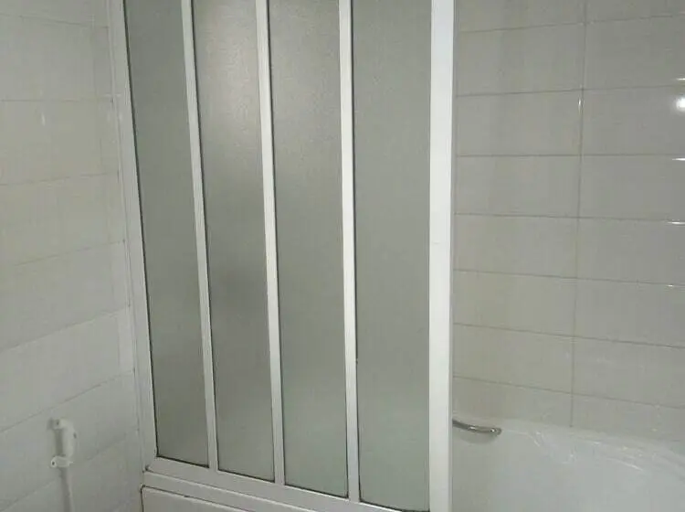 اتاق لوکس, Allen Suites