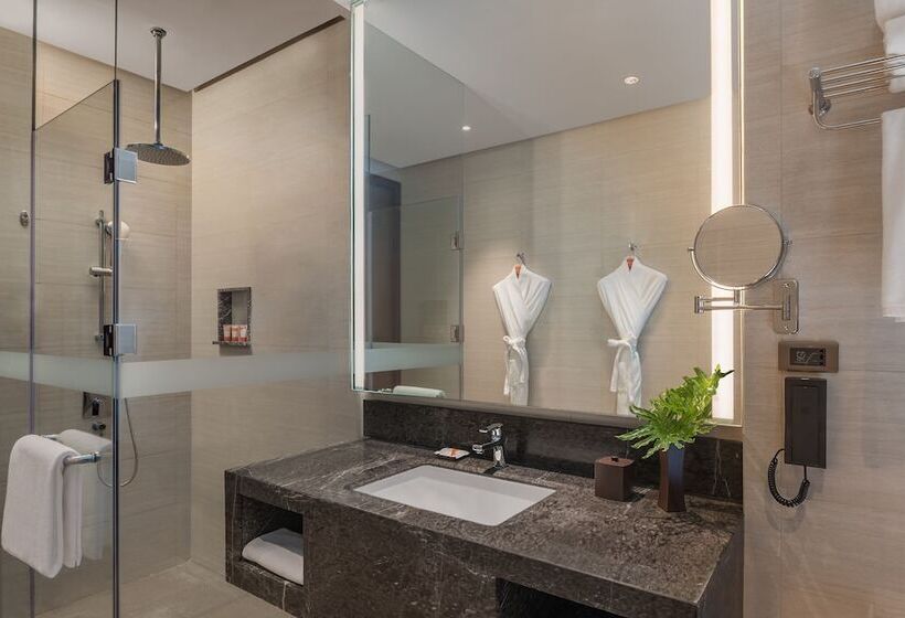 اتاق لوکس با چشمانداز استخر, Dusitd2 Davao