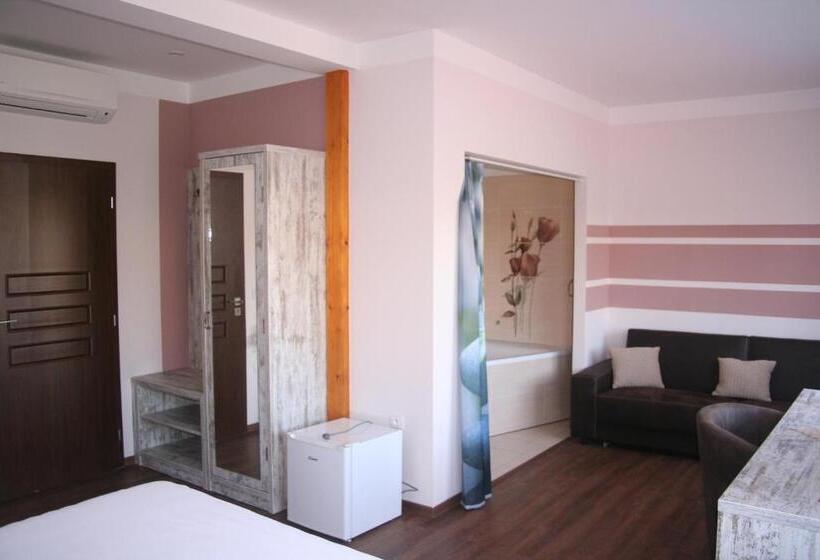 إستوديو ديلوكس, Herman