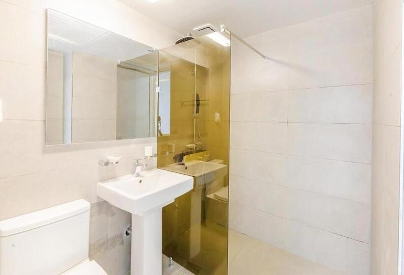 带海景的标准房, Castle Pool Resort