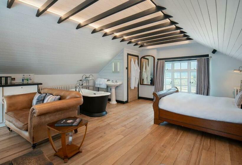 חדר סטודיו סטנדרד, Burgh Island