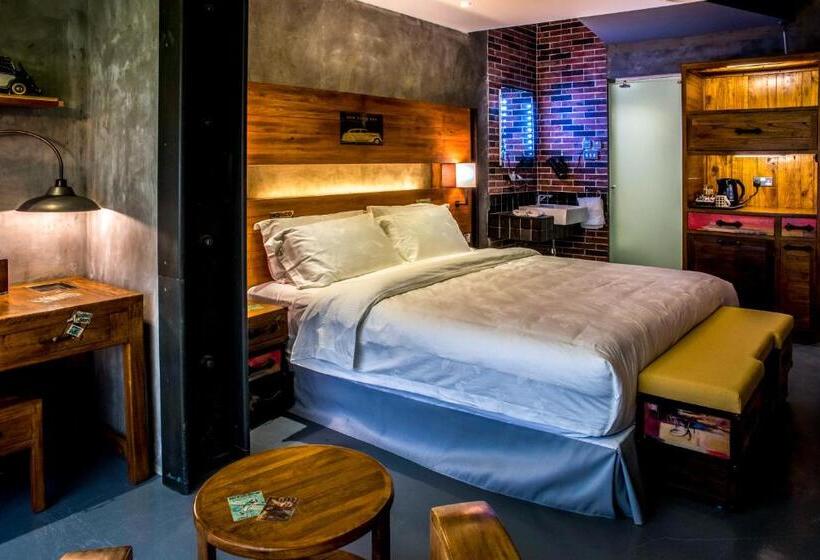 اتاق لوکس با تخت بزرگ, Flowery Holiday Suites