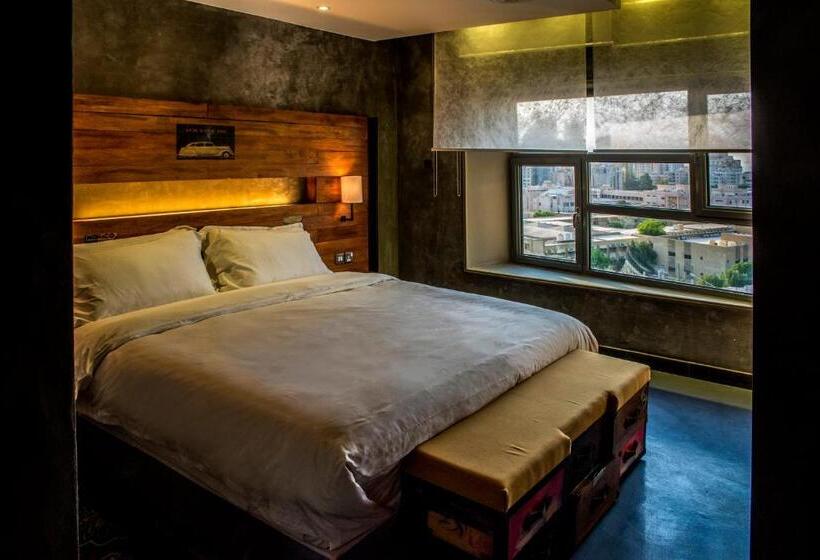 سوییت لوکس, Flowery Holiday Suites