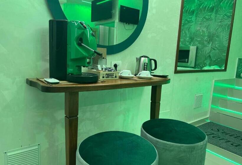 סוויטה עם ג'קוזי, Paradiso