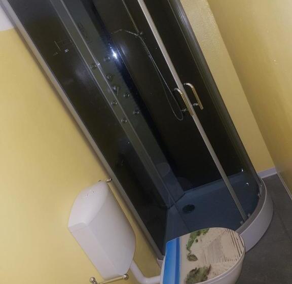 スタンダード4人部屋, Bed Rho Stazione