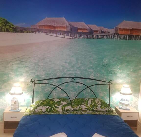 标准三人间, Bed Rho Stazione