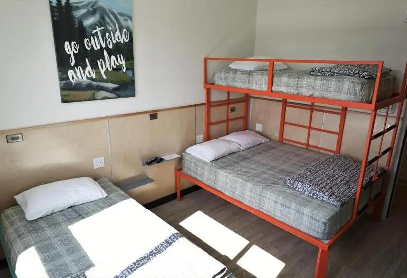 اتاق استاندارد سه نفره, Canmore Downtown Hostel