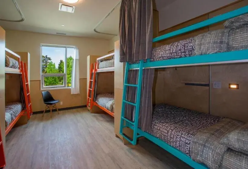 تختخواب در اتاق مشترک, Canmore Downtown Hostel