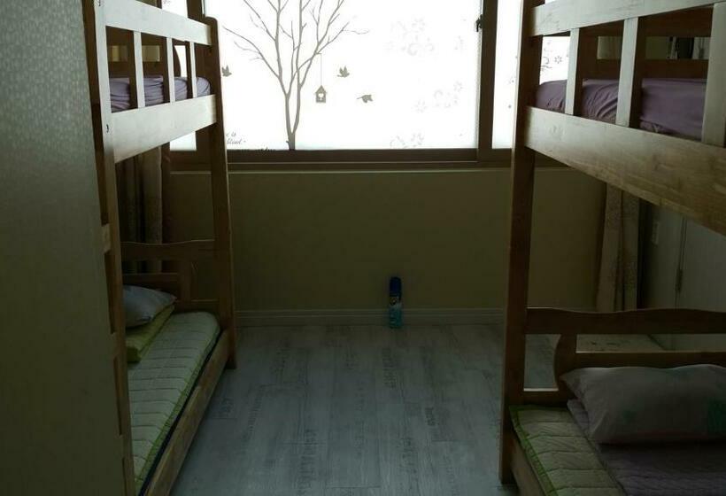 Семейный Номер, Kangguan Guesthouse