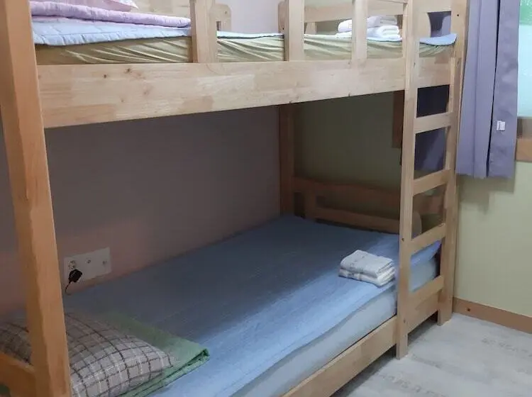 اتاق استاندارد, Kangguan Guesthouse