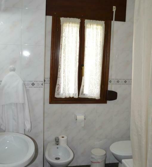 חדר סטנדרט עם טרסה, Labella Hostal Restaurante