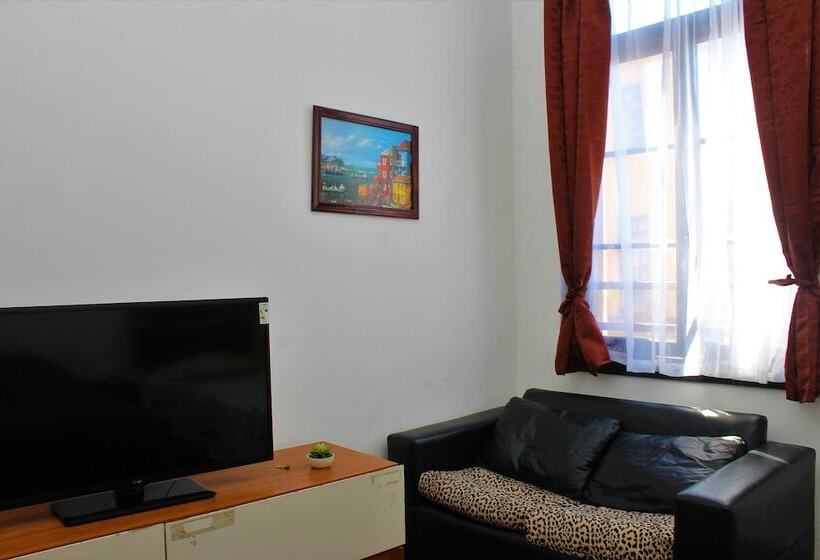 اتاق خانوادگی, Volta Inn Hostel