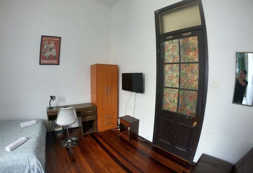 اتاق خانوادگی, Volta Inn Hostel