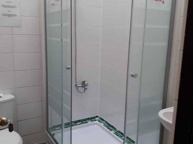 اتاق استاندارد, Volta Inn Hostel