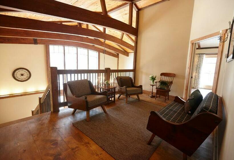 غرفة ديلوكس سرير كينج, Seesaw's Lodge