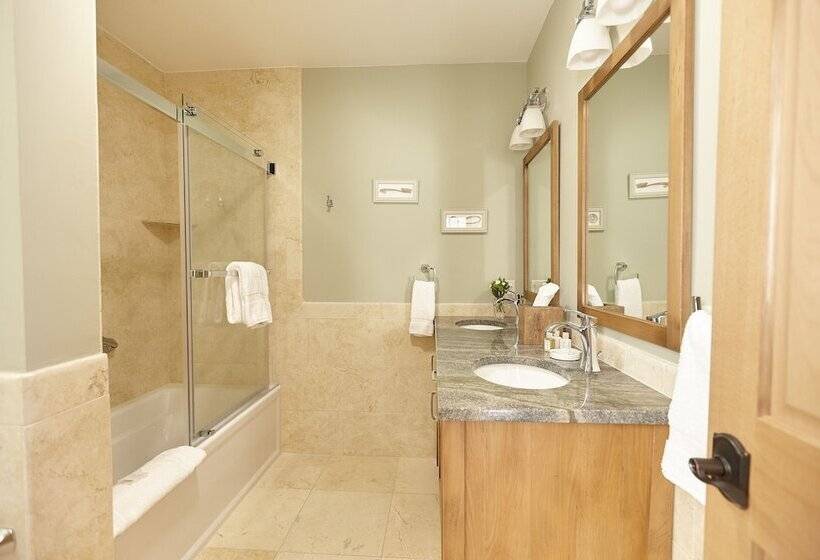 غرفة ديلوكس, Seesaw's Lodge