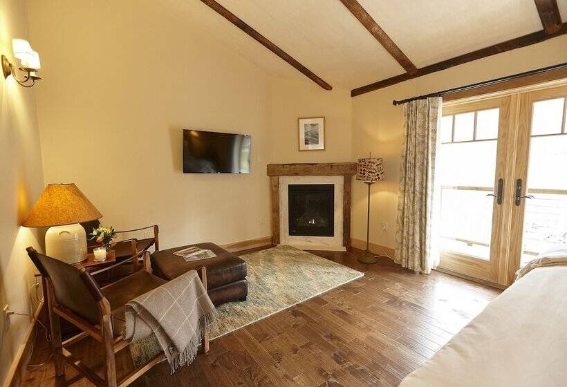 غرفة ديلوكس, Seesaw's Lodge