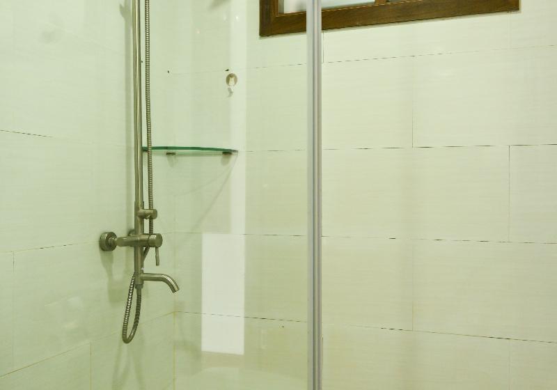 Estúdio Standard, Colline Dalat