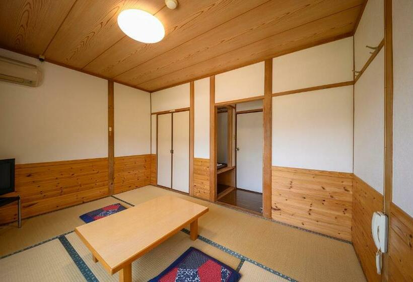 غرفة قياسية حمام مشترك, Minshuku Tsutaya