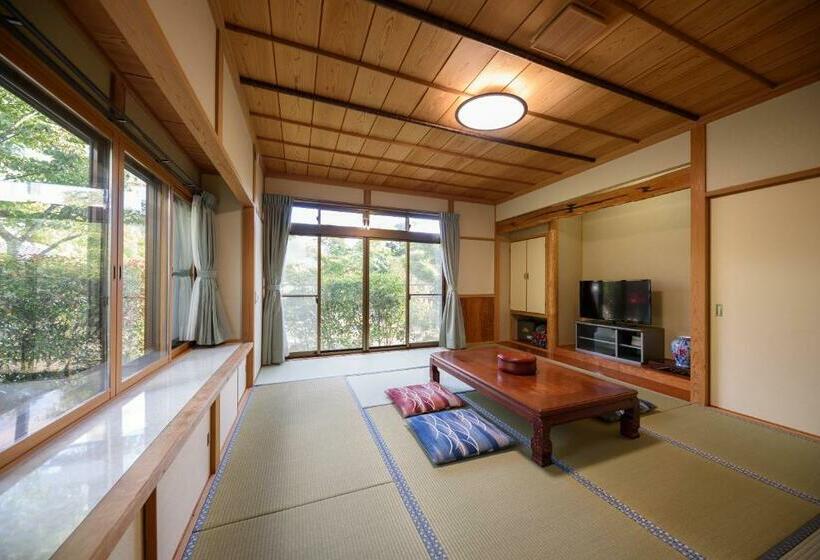 غرفة قياسية حمام مشترك, Minshuku Tsutaya