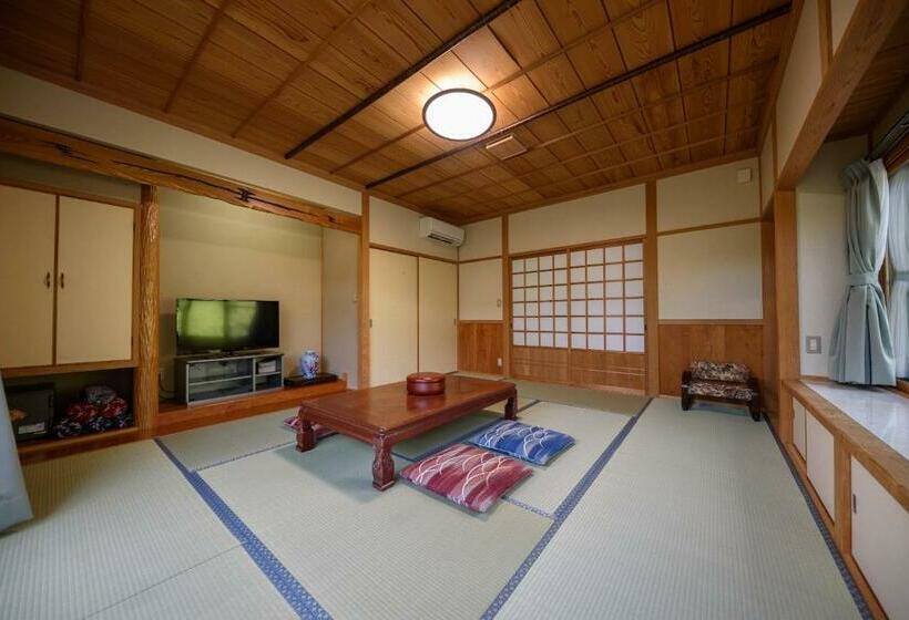 غرفة قياسية حمام مشترك, Minshuku Tsutaya