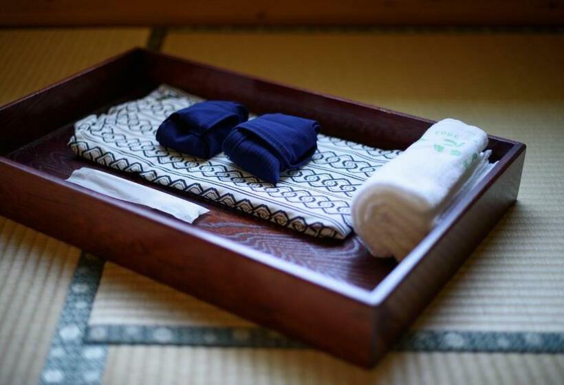 غرفة قياسية حمام مشترك, Minshuku Tsutaya