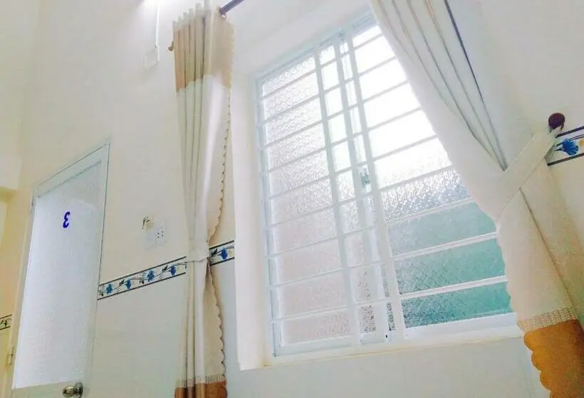 اتاق استاندارد چهار تخته, Nhà Nghỉ Hạnh Minh