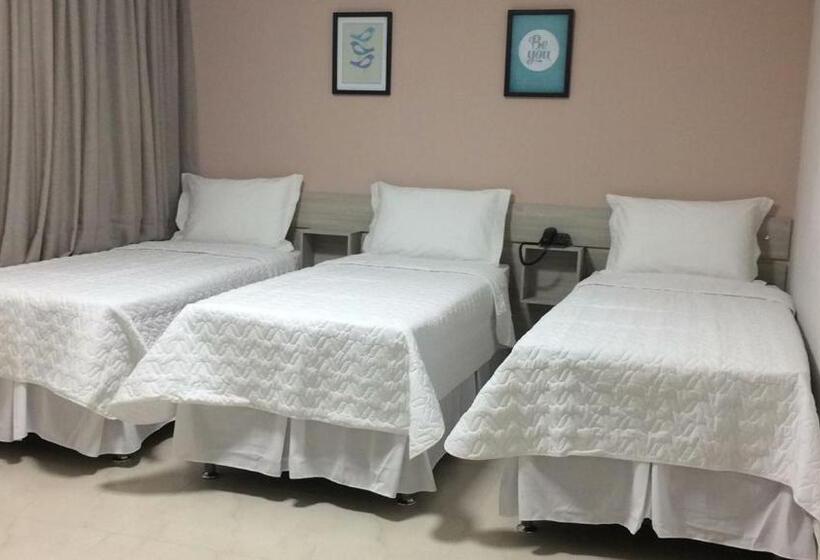 חדר סופריור לשלושה, San Remo