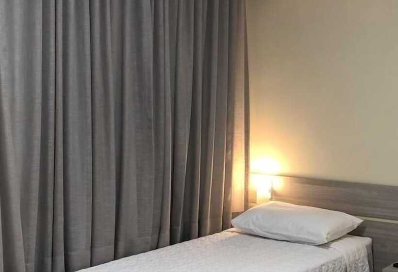 חדר סופריור יחיד, San Remo