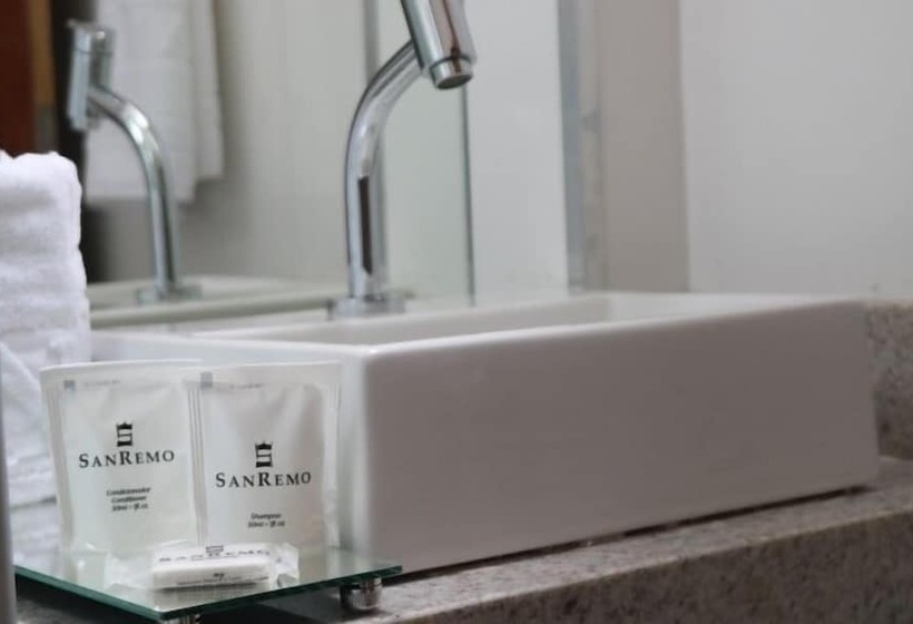 חדר סופריור לשלושה, San Remo