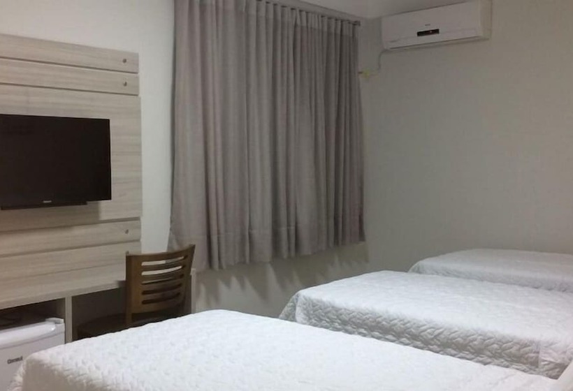 חדר סופריור לשלושה, San Remo