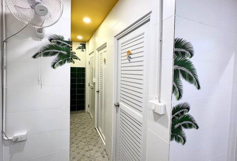 מיטה בחדר משותף, Sleepy Station Hostel