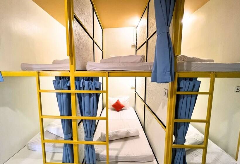 מיטה בחדר משותף, Sleepy Station Hostel