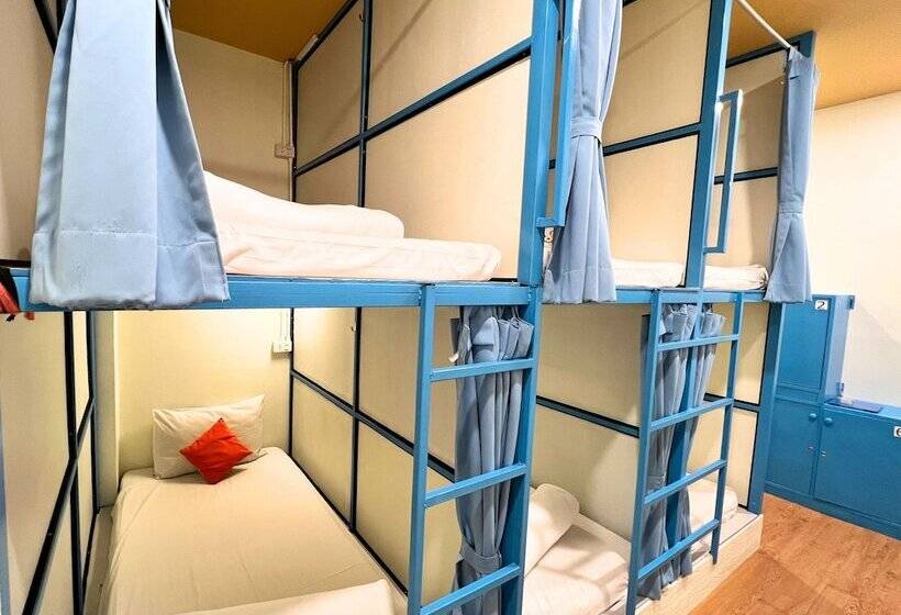 מיטה בחדר משותף, Sleepy Station Hostel