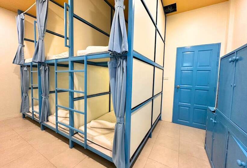 מיטה בחדר משותף, Sleepy Station Hostel