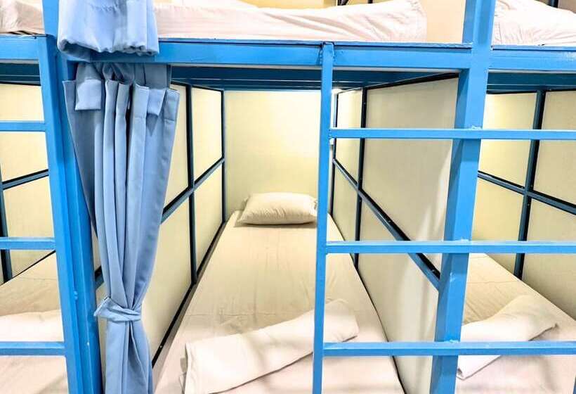 מיטה בחדר משותף, Sleepy Station Hostel