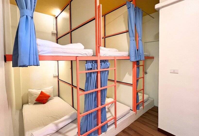 מיטה בחדר משותף, Sleepy Station Hostel