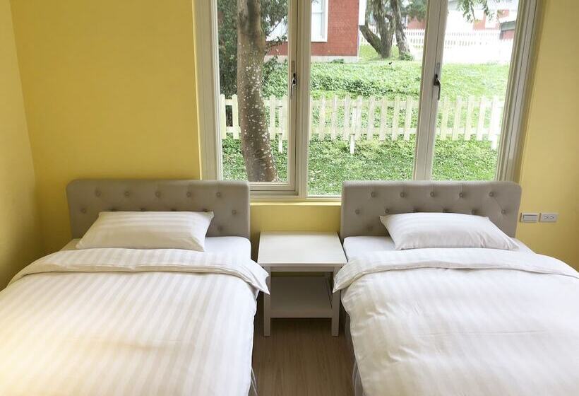 ویلای 1 خوابه, American Village Resort