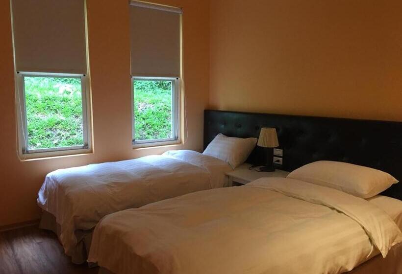 ویلای 1 خوابه, American Village Resort